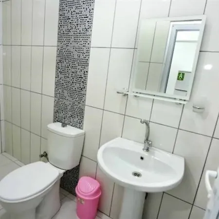 Oezguer Motel Türkeli