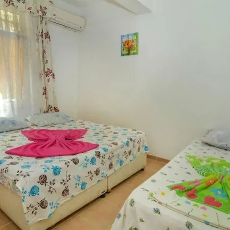 Oezguer Türkeli