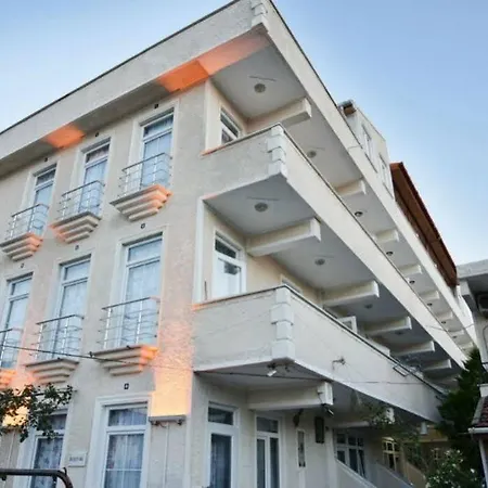 Oezguer Motel *