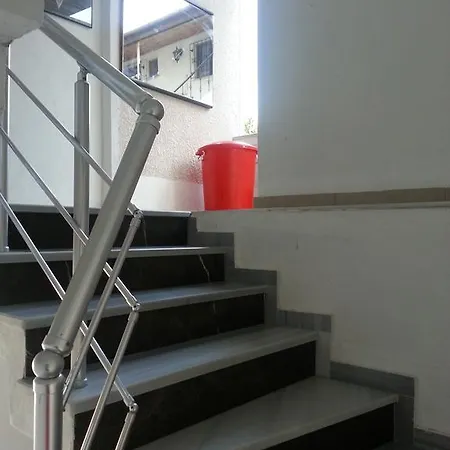 Oezguer * Avsa Adasi