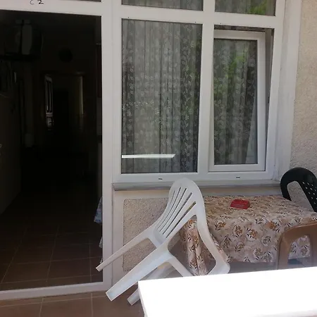 Motel Oezguer Avsa Adasi