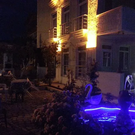 Oezguer Motel *