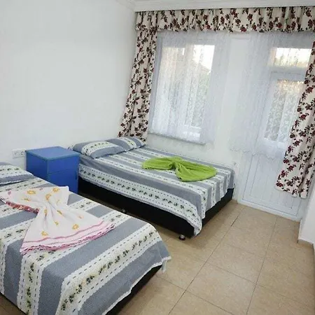 Oezguer * Avsa Adasi